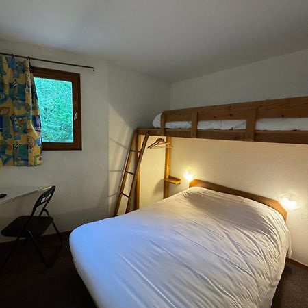 Symp'Hotel Nivolas-Vermelle Екстериор снимка
